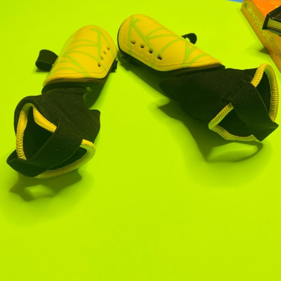SG Shinguards ⚽️ - Picture 3 of 6
